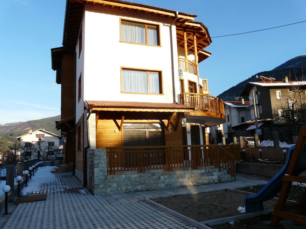 Yuliya Guest House Sapareva Banya Buitenkant foto