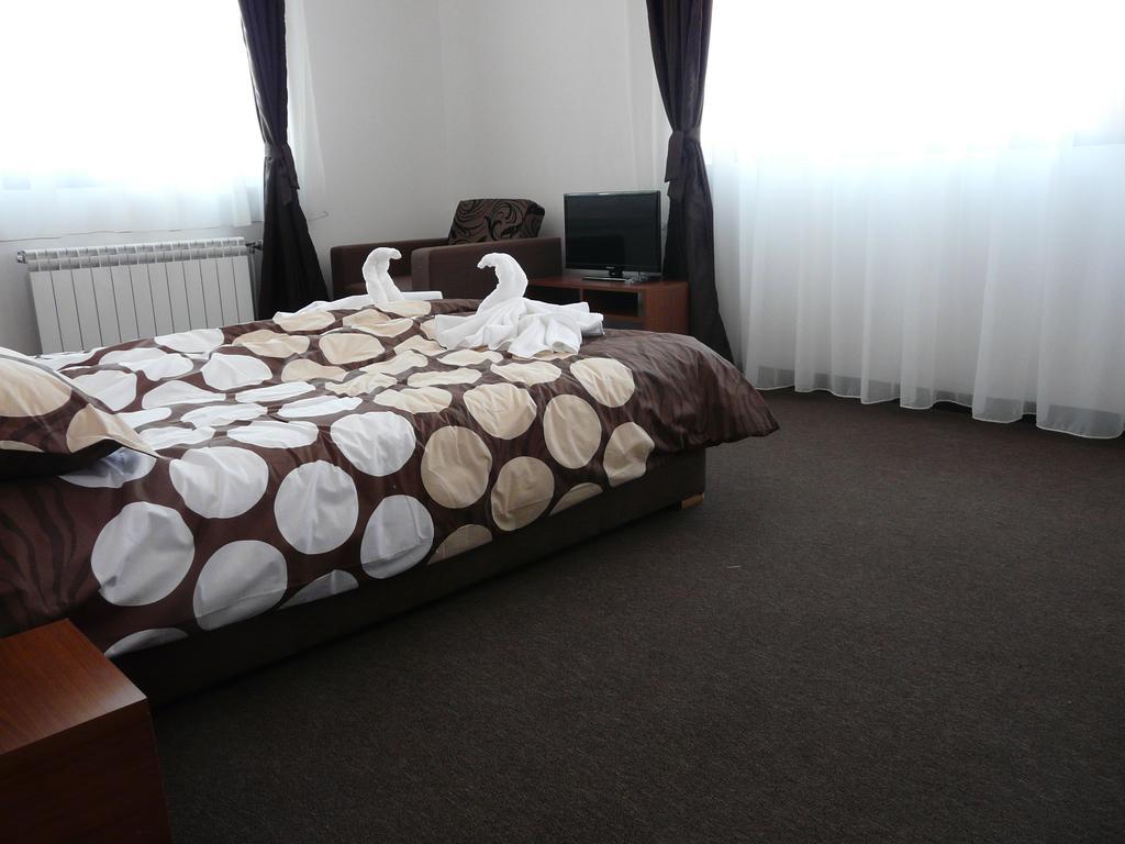 Yuliya Guest House Sapareva Banya Buitenkant foto